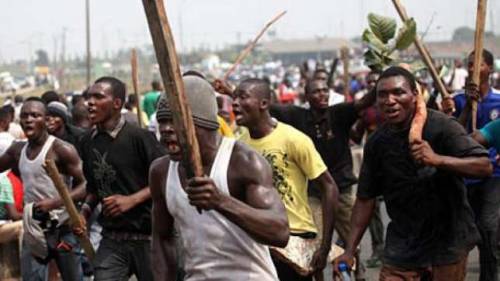 Panic As Angry Youths Attack Palace Of Plateau Paramount Ruler Over Killings