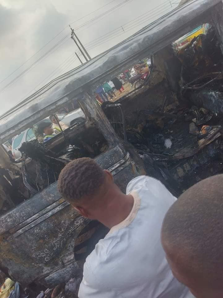 Pregnant woman, eight others burnt to death in Kwara auto crash 