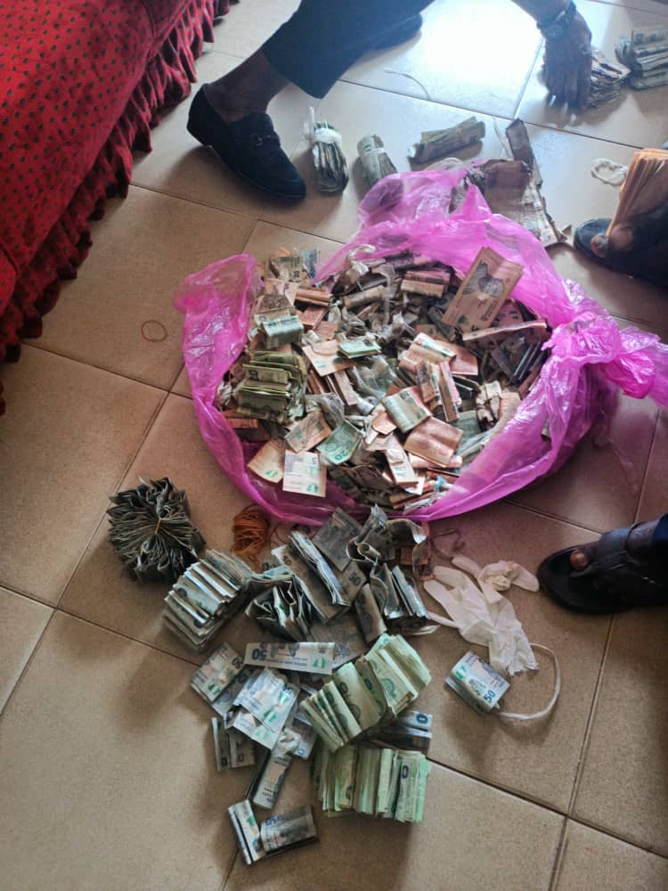 Police arrest suspected female ritualist with N166,700 cash and school uniforms in Kwara 